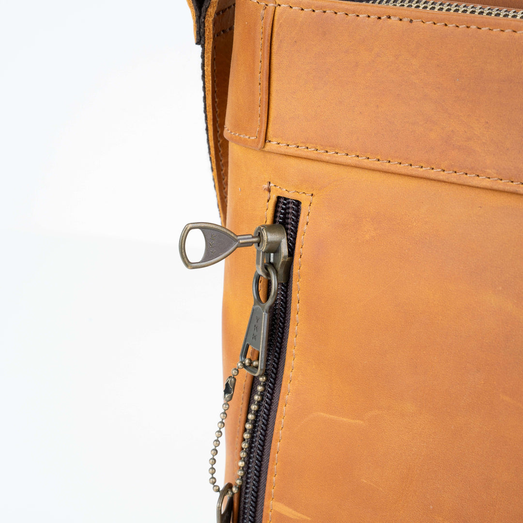 Concealed Carry Delaney Leather Crossbody by Lady Conceal - Distressed Light Brown